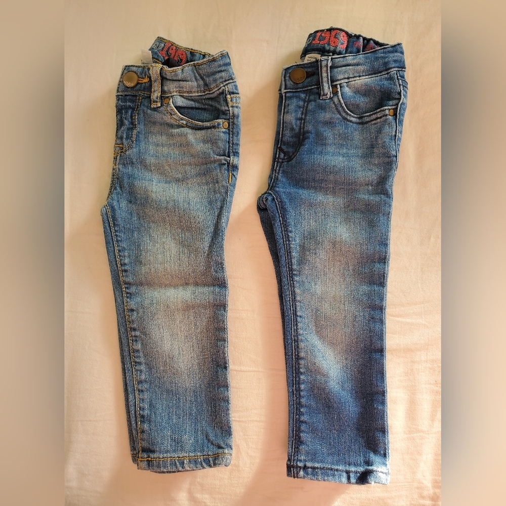 Baby Gap 1969 Mini Skinny Jeans (Set Of 2) Size 18-24months